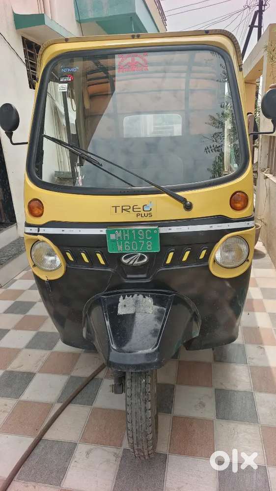 E Rikshaw Mahindra Company