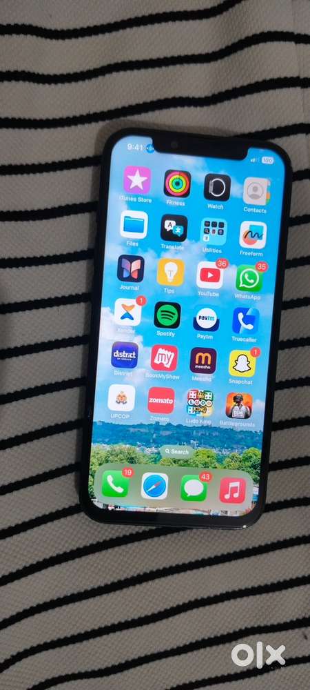 iPhone  13