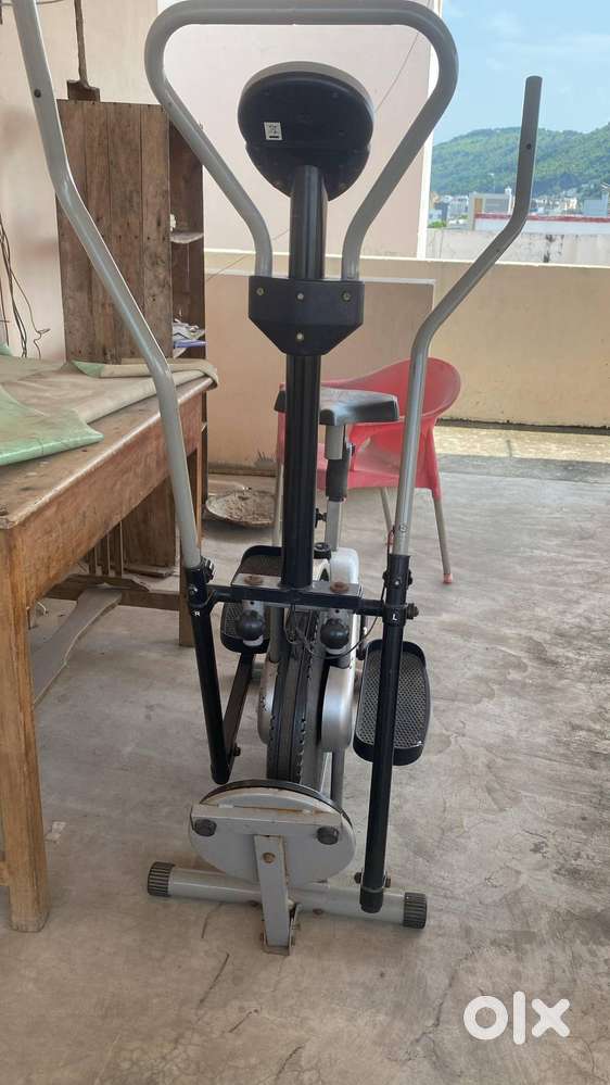Electronic gym cycle