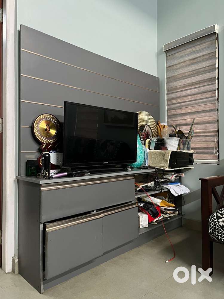 TV unit for sale in kaloor