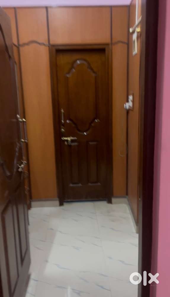 2 bhk semi furshnished room in madiwala