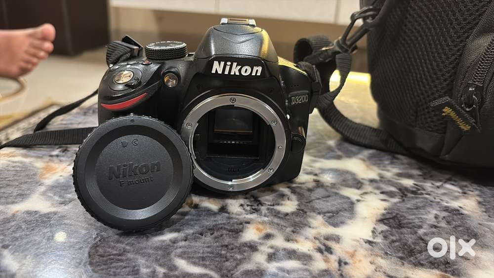 Nikon D3200 DSLR with 18-55 mm lens