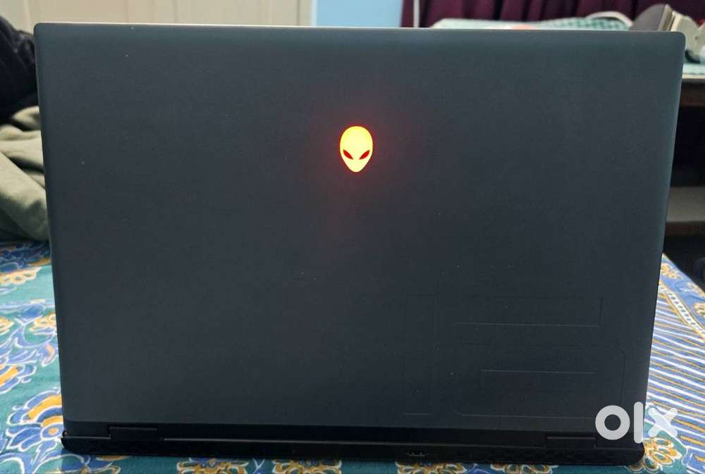Alienware M16 R2 – Gaming & Creative Beast