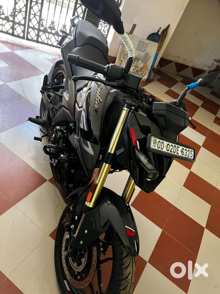 Pulsar N160 Top Model(USD Golden suspension)