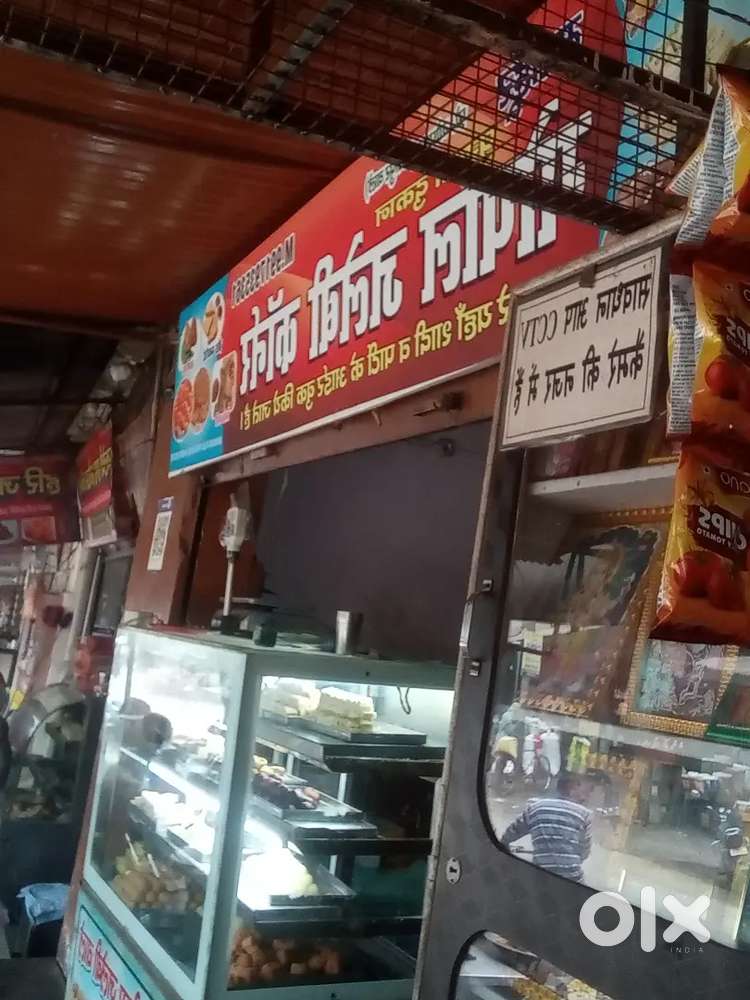Main market shop for rent