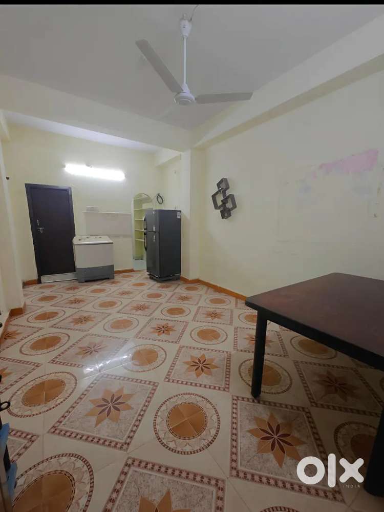 1bhk rent for bachelors boys