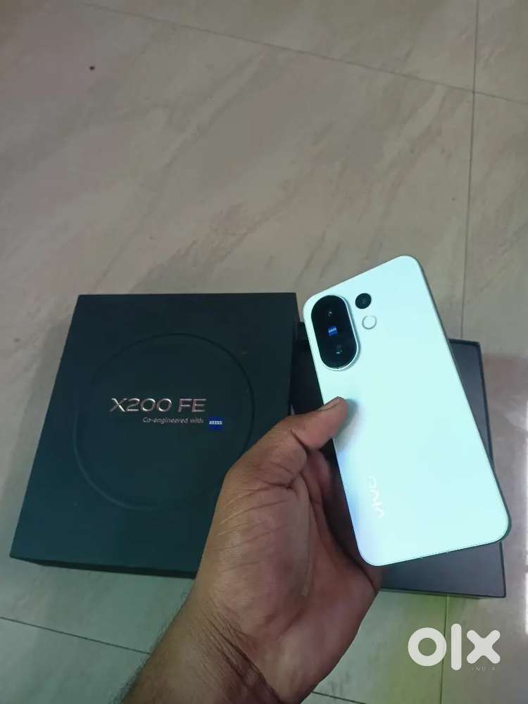 Vivo x200 FE