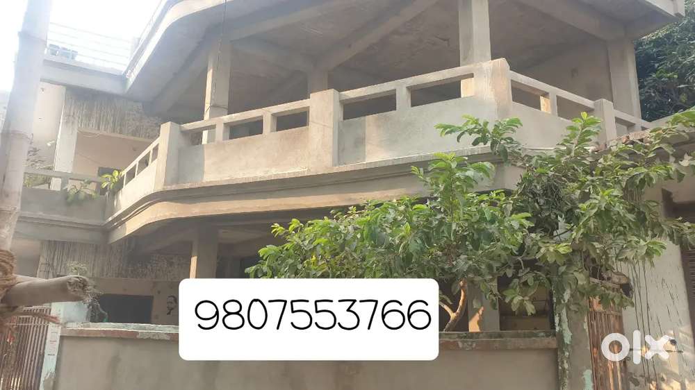1100 sq feet close and open area