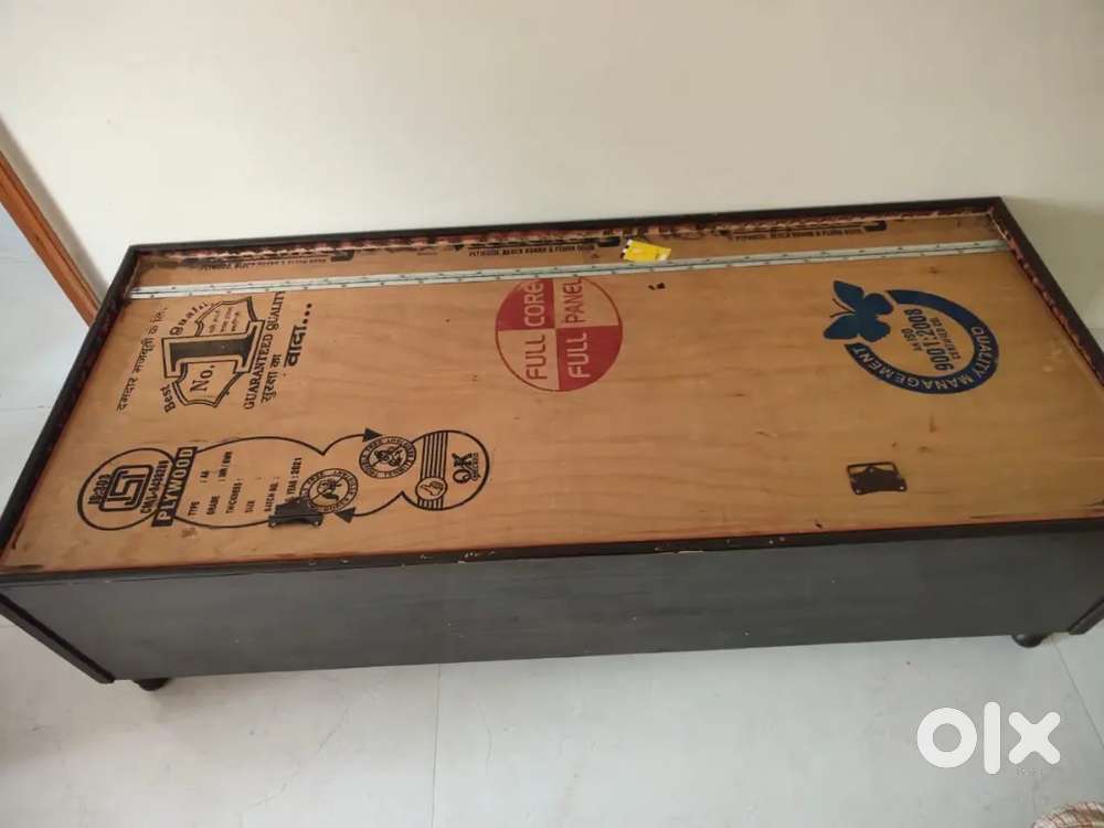 Diwan Box Bed 2.5 X 6 Ft