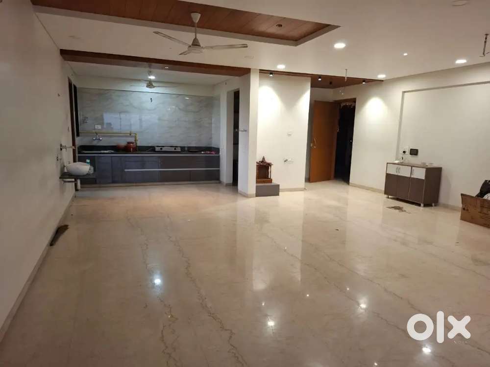 4 BHK flat for sell In Arjun Sky life @ Science City.