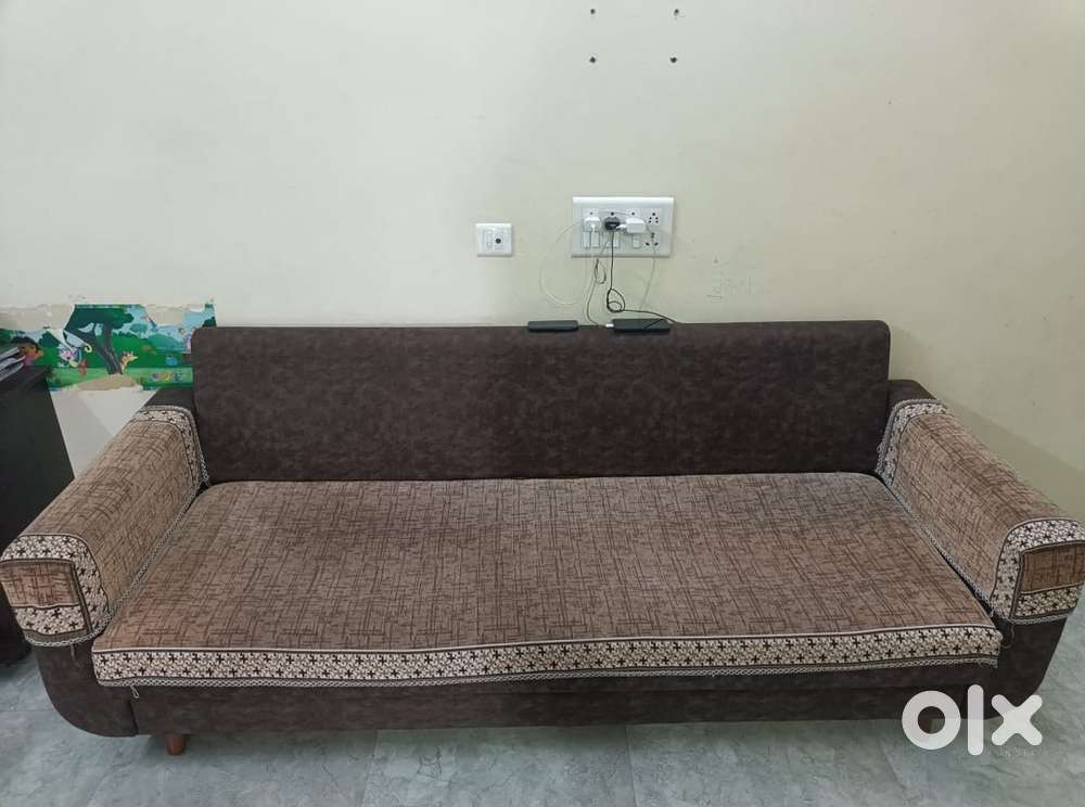 Less used furniture for urgent sale