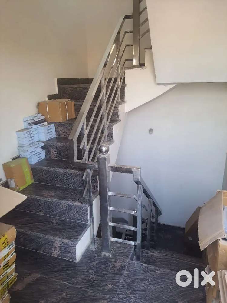 Two room in posh colony, separate floor, separate