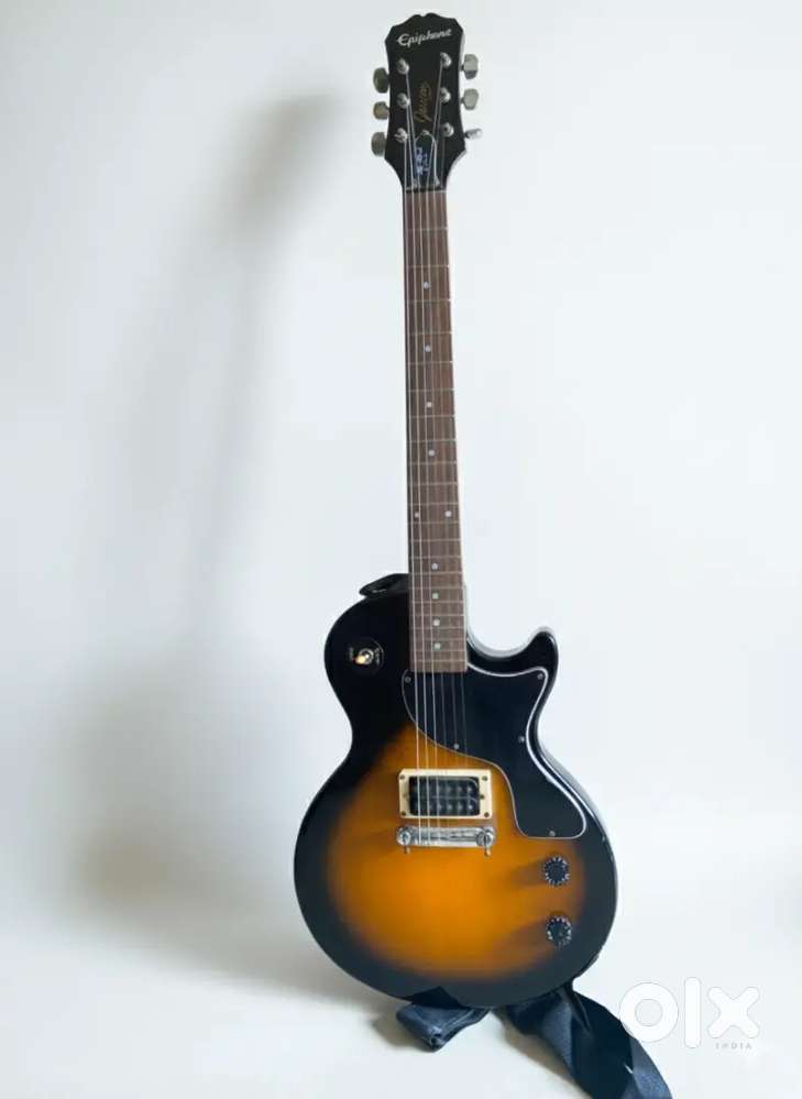 Electric guitar