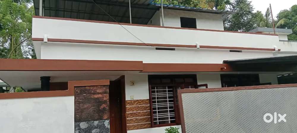 പട്ടണക്കാട് NH സെക്കന്റ്‌ പ്ലോട്ടിൽ 2 bhk House, 4 cent 30 Lakh