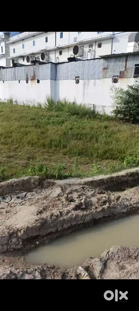 A great investment plot in a high devloping area