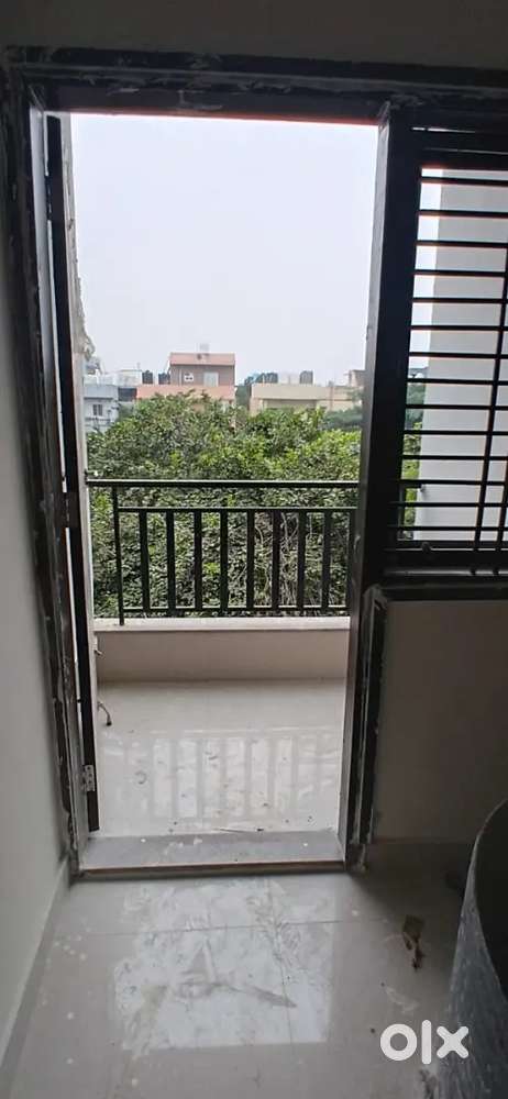 To-Let DDA Flat 3BHK in Mayur Vihar 1 Near by Metro
