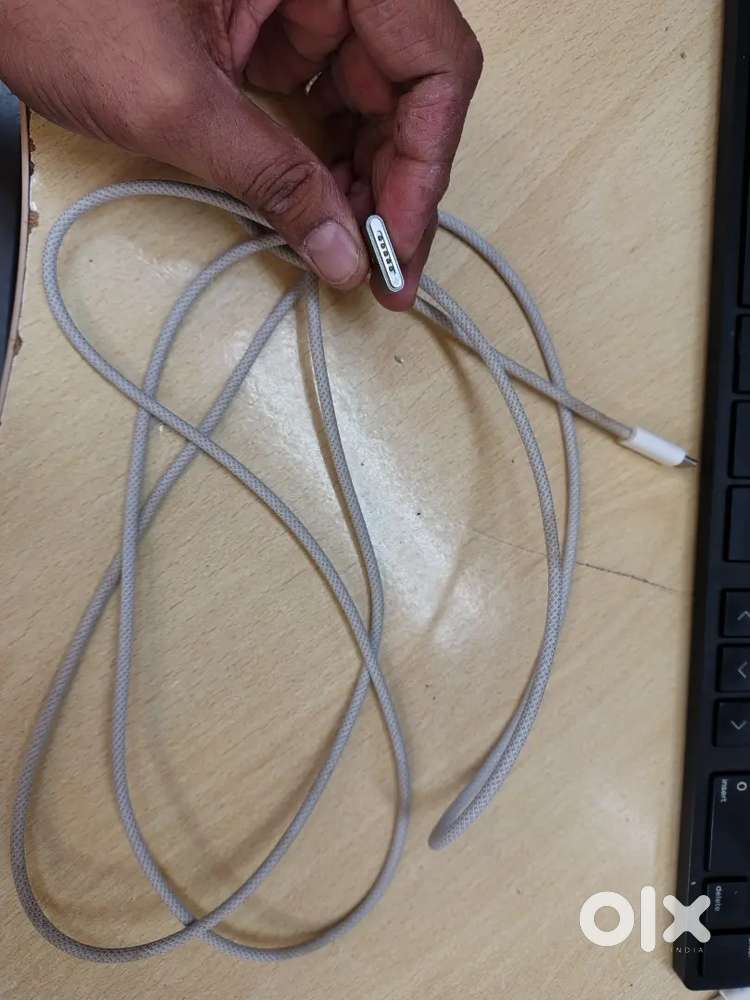 USB-C to MagSafe 3 Cable (2m) - Space Grey