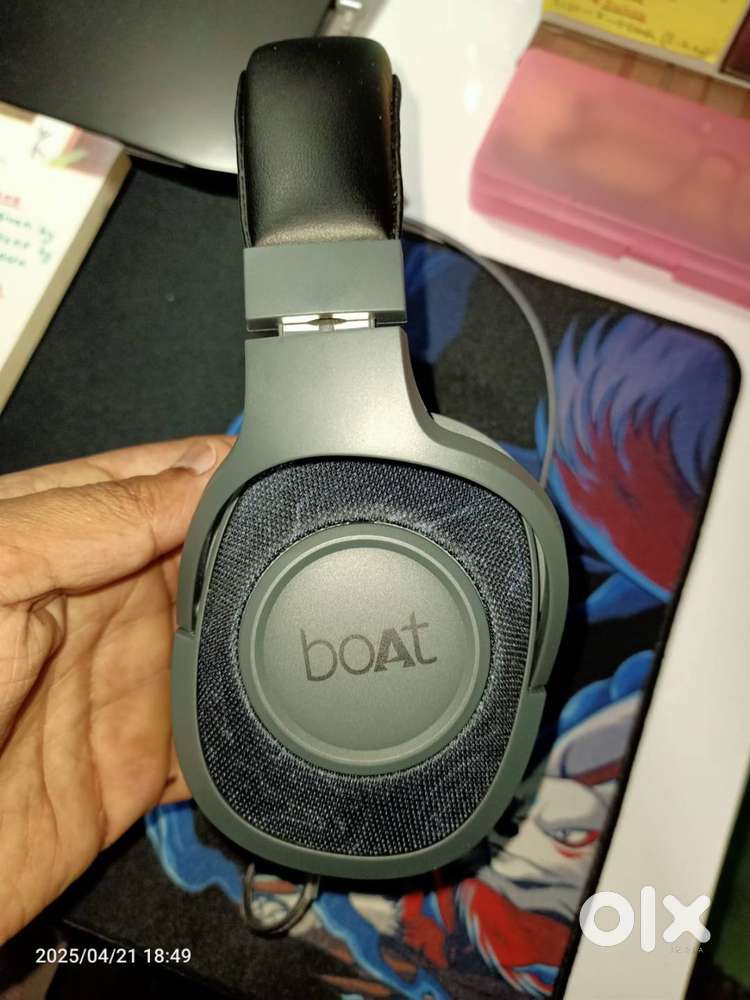 Boat Over ear Headphones with Airdopes alpha