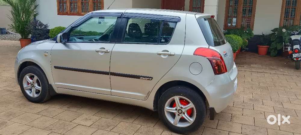 Maruti Suzuki Swift 2010model 2011 registration Diesel 75000 Km Driven
