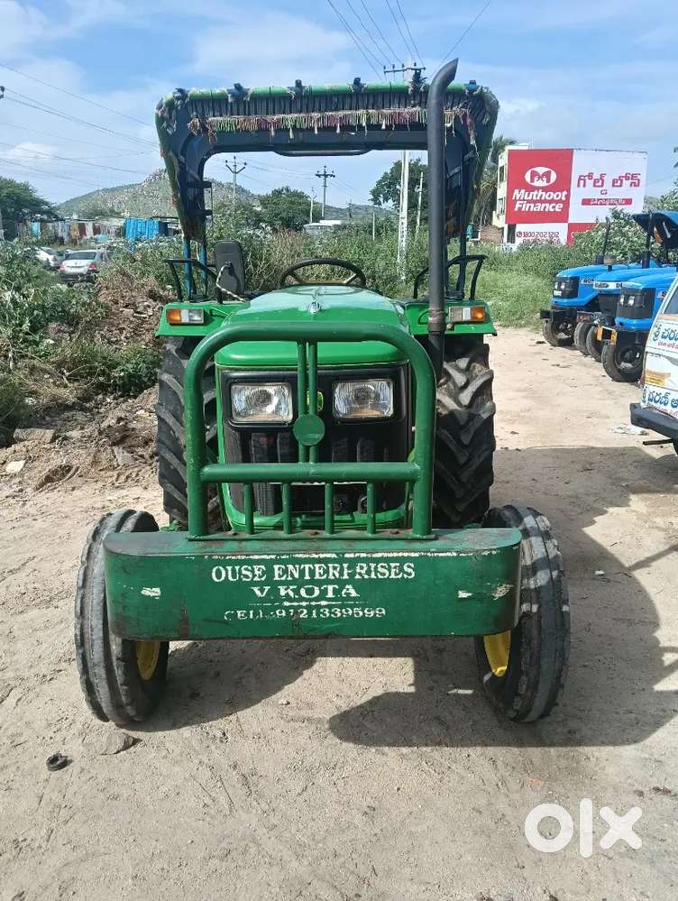 JOHN DEERE 5042D