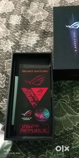 Asus rog 3 excellent condition