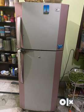 LG double door fast cooling fridge