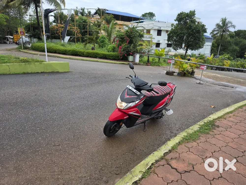 Yamaha ray z perfect for low weight scooter