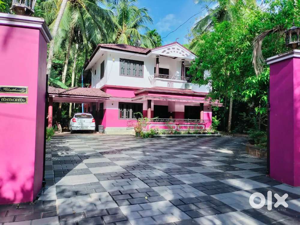 20 cents plot and 2 floors house for sale in Valanchery