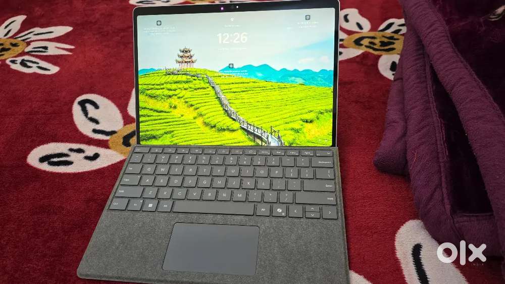 Microsoft Surface pro 11 plus