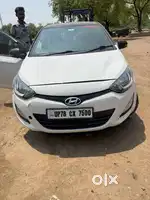Hyundai i20 2014 Petrol 80000 Km Driven