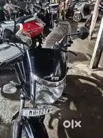 गाडी 1 owner है single handed hai new battery and servicung ki hai