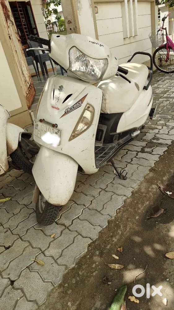 Suzuki access