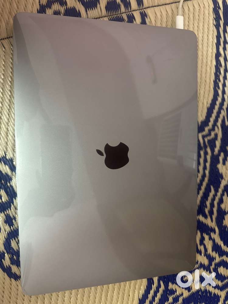 Apple Macbook Air M1 - 8 GB VARIENT