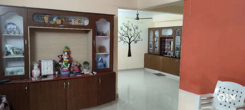 3BHK east facing fully furnished flat available for rent .