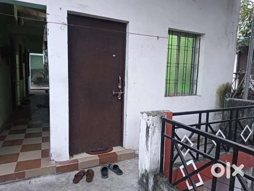 Urgent need Roomate in 1650rs