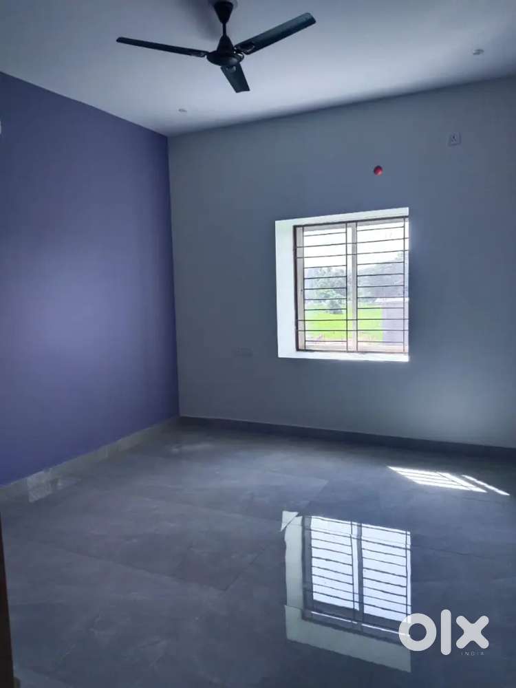 2bhk independent house available for family or working bachelor
