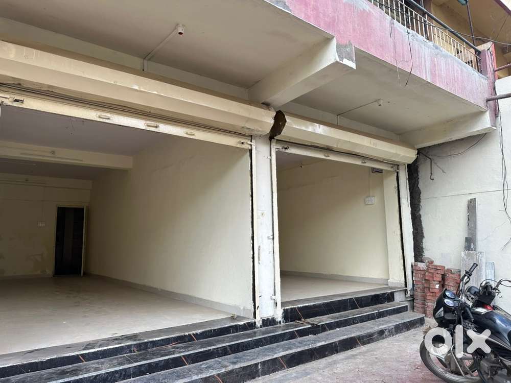 2 commercial spaces for rent each 300sq.ft
