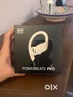 Powerbeats pro 1  tws white