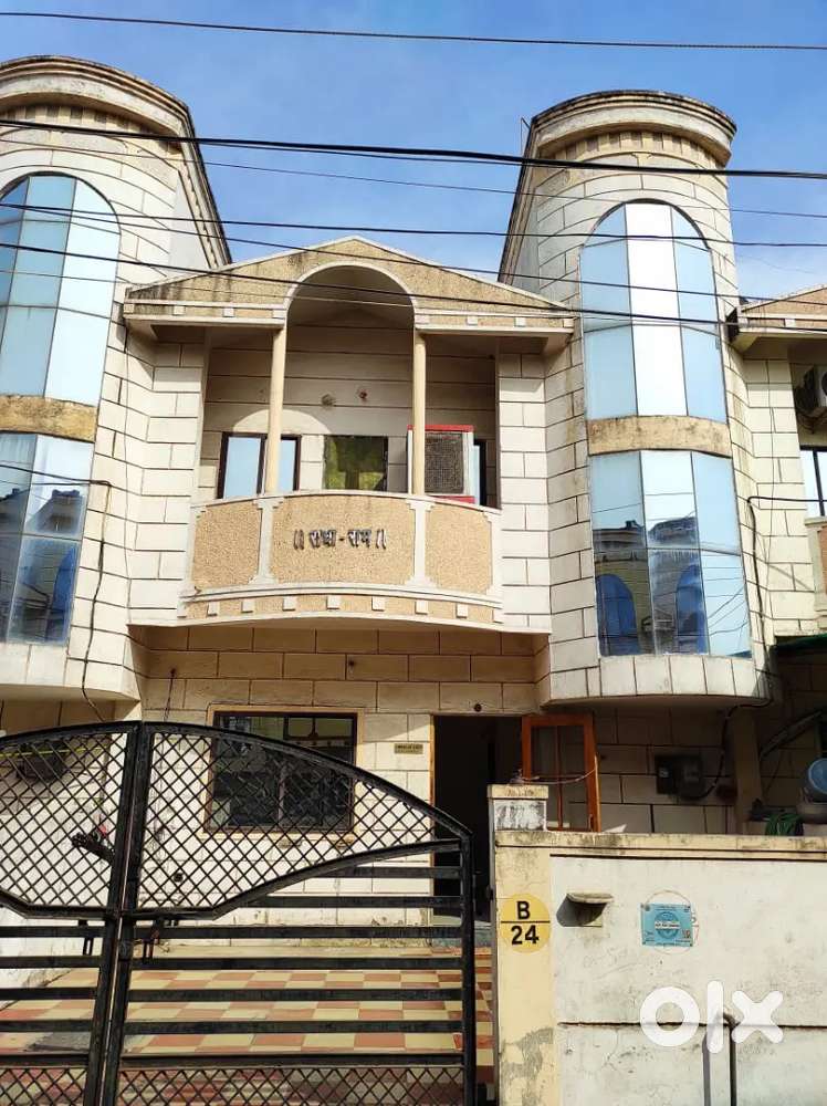 3 BHK independent Duplex for rent in posh, safe & secure part of town