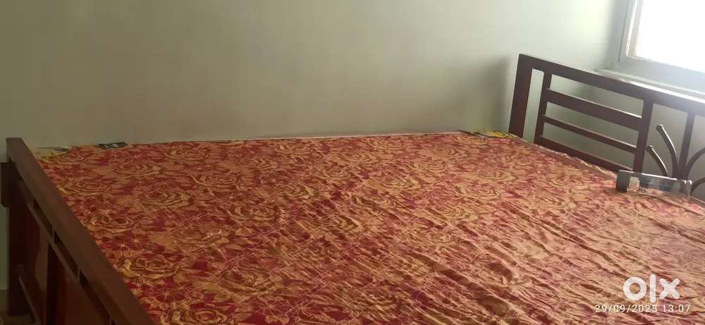 Tolet for girls share flat full furnished Lalpur