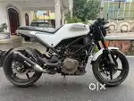 Husqvarna Vitpilen 250 (2023) - Ceramic White - 11.6K KMs