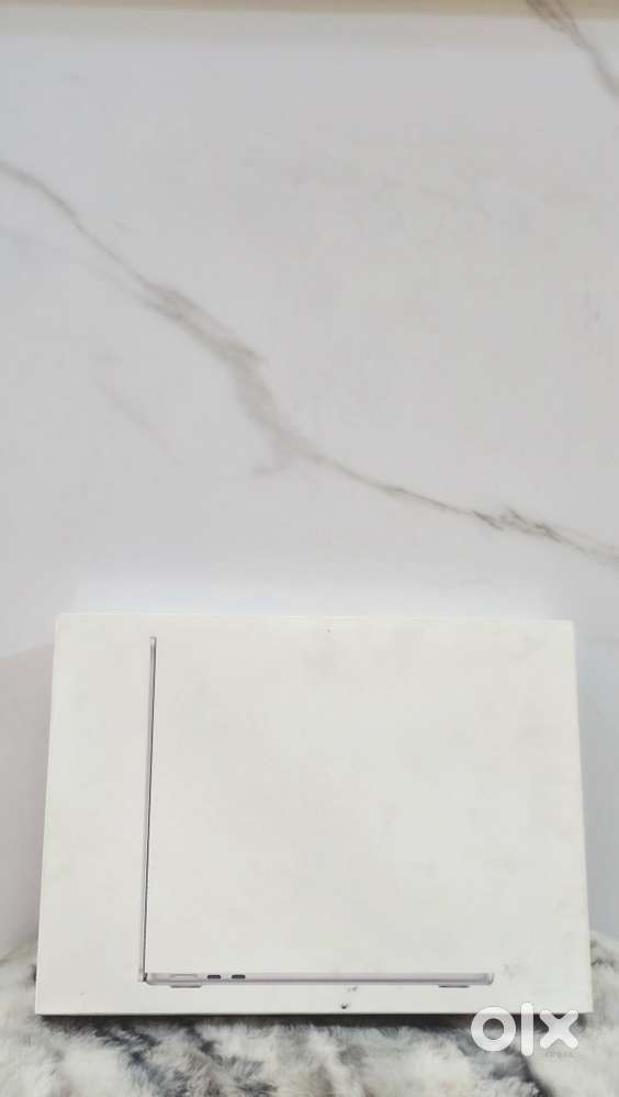 MACBOOK AIR M3 8/256GB SEALED WITH ONE YEAR WARRANTY