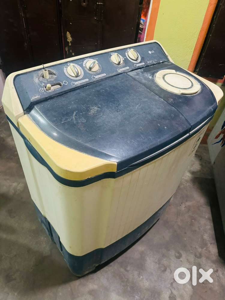 LG Semiautomatic washing machine