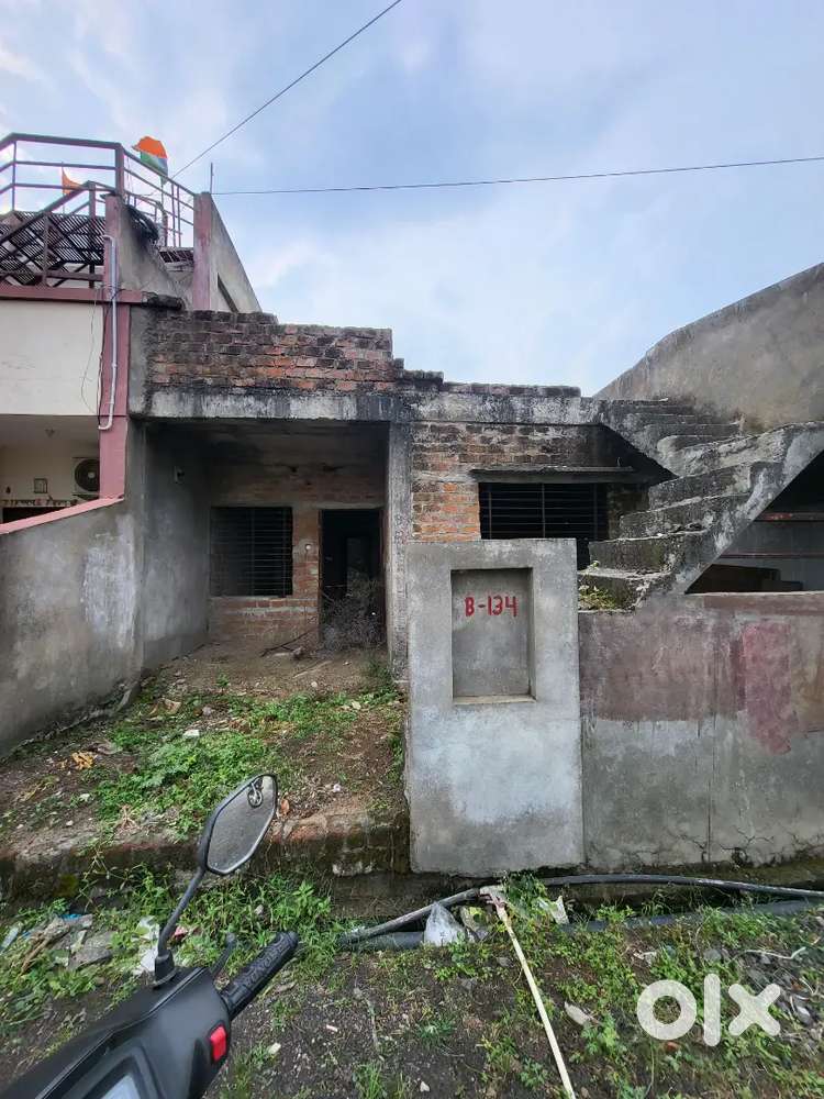 sell under construction house