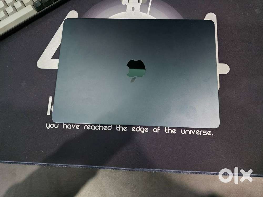 Apple MacBook Air M2 (2022) – Excellent Condition  8-Core CPU/GPU