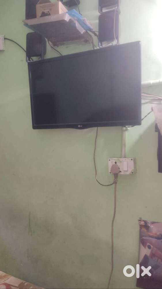 LG 24 inch TV modal no 24LH452A