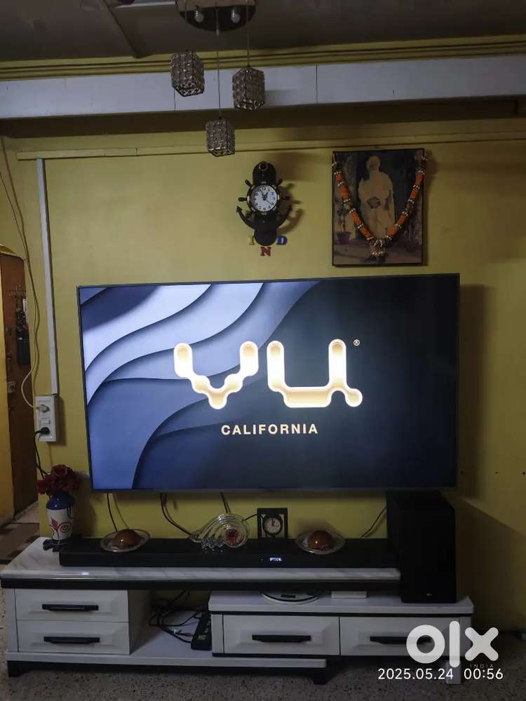 Vu 75 inch 4k smart QLED TV in excellent condition