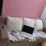 Sofa set with 5 pillow