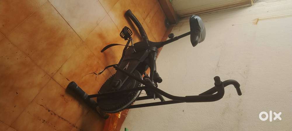 Home exercise cycle