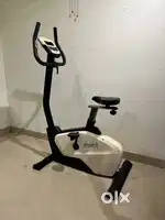 USED TREADMILLS from 7,990  1 YEAR ONSITE WARRANTY  10 Models in Displ